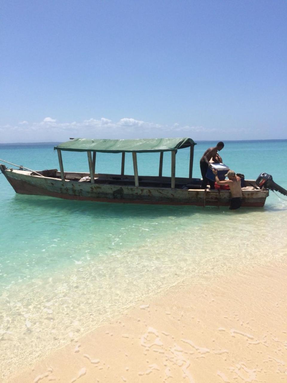 Emayani Beach Lodge Pangani 外观 照片